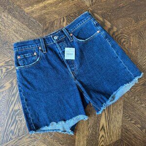 NWT Levi’s 501 Dark Blue Denim Shorts Size 28‎